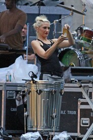 007_Gwen_Stefani_rest_No_Doubt_practice_Rockefeller.jpg