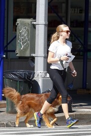 Amanda_Seyfried_gets_exercise_goes_walk_jog_wct_U.jpg