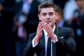 Zac_Efron_Any_Price_Premieres_Venice_Film_IXXvoa.jpg