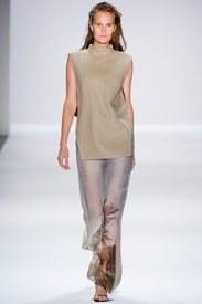 Alla - Spring 2013 - New York - Osklen (1).jpg