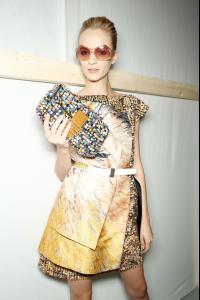 Fendi_Spring_2013_Backstage_4_Fo_Tg_XZ4x_Zmx.jpg