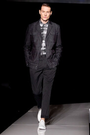 Joseph_Abboud_Runway_Spring_2013_Mercedes_liu2-1.jpg