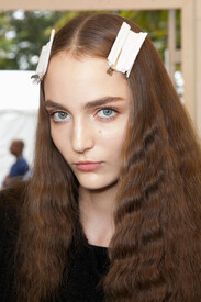 Viktor_Rolf_Spring_2013_Backstage_vjpt_LOd3_NQix.jpg