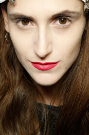 th_Dries_Van_Noten_Spring_2013_Backstage_mic_Wbt_Gg_UH.jpg