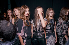 Helmut_Lang_Spring_2013_Backstage_jb0ne_Nt_G86_Cx.jpg