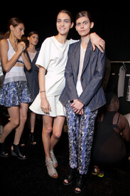 Richard_Chai_Love_Spring_2013_Backstage_YYF9_Y0yd.jpg