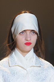 th_Rochas_Spring_2013_Details_w9_QDNe_LC3_GXx.jpg