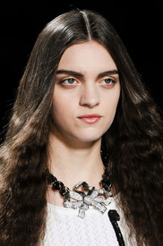 Viktor_Rolf_Spring_2013_Details_w_Lkz_Q0_Vehb_Yx.jpg