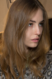 Isabel_Marant_Spring_2013_Backstage_s_TV1ulu_Vn2_Dx.jpg