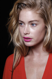 Giles_Spring_2013_Backstage_D2_THKe_Wi_Xs_Dx.jpg