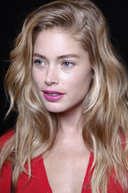 Giles_Spring_2013_Backstage_t_Xtrc_BE9fp_Nx.jpg