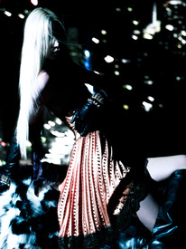 Aline Weber by Victor Demarchelier (Sister Of The Night - Wonderland September-October 2012) 7.jpg