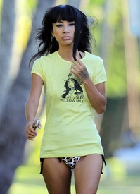Bai Ling poses for a photoshoot in Hawaii 26.8.2012_12.jpg