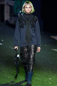 marc-jacobs-rtw-ss2014-runway-33_225724990013.jpg