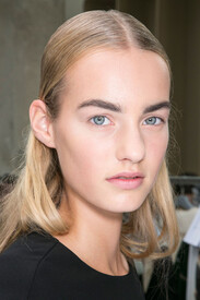 Marni Spring 2014 Backstage EPb7u17Ob5pl.jpg