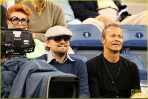 th_leonardo-dicaprio-alexander-skarsgard-us-open-mens-final-07.jpg