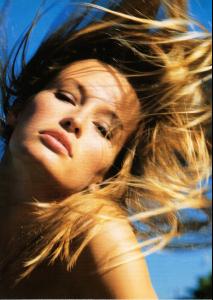 elle_fr_20_may_1991_15.jpg