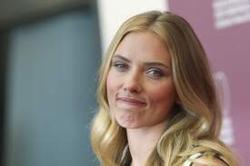 scarlettj030913BZNimage100.jpg