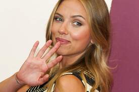 scarlettj030913BZNimage123.jpg
