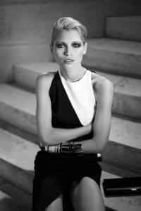 Alexandre_Vauthier_005_1366.450x675.JPG