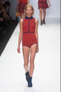 Vanessa+Bruno+Spring+2014+T7OaJvqkqDbx.jpg