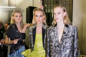 Roberto_Cavalli_Spring_2016_Backstage_qt_AG_xc_Xwd.jpg