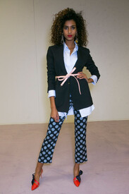 Topshop_Unique_Spring_2016_Backstage_a7j6degex_9.jpg