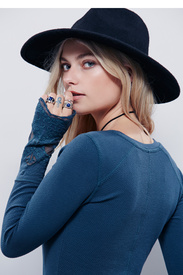 36357788_040_e.jpg