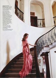 3carlotta_moye_for_vogue_au_dec_2010-dustjacketa.jpg