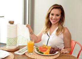 alyssa-milano-at-alyssa-milano-signature-designs-by-viva-towels-launch-in-west-hollywood-09-01-2015_6.jpg
