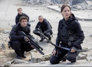 Liam-Hemsworth-Sam-Claflin-Evan-Ross-Jennifer-Lawrence-in-The-Hunger-Games-Mockingjay-Part-2.jpg