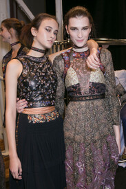 Etro Spring 2016 Backstage 6FLfc3P66ebx.jpg