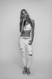 13293i8temid100524danielle_knudson_0120.jpg