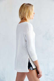 37270998_010_h.jpg