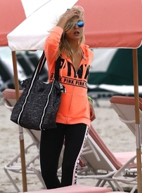 740full-rachel-hilbert (13).jpg