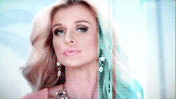 8wnd1j8.gif