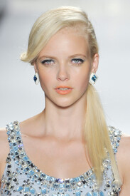 Jenny_Packham_Spring_2013_Details_1_RAefd_Lx0urx.jpg