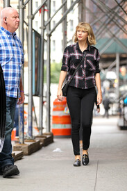 tswift280916BZNimage6.jpg