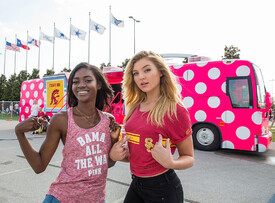 Victoria Secret PINK Kicks Off PINK Bus Tour XiyPARqP7Tlx.jpg