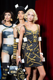 moschino-bks-i-rs17-1321.jpg