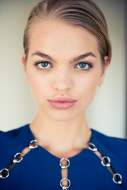 Getting_Ready_Daphne_Groeneveld-35.jpg