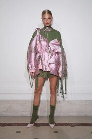 10-fenty-x-puma-2017-rtw.jpg