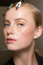 prada-bks-z-rs17-2419.jpg