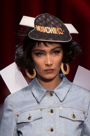 moschino-clp-rs17-2974.jpg