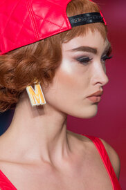 moschino-clpa-rs17-0359.jpg