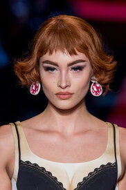 moschino-clpa-rs17-0500.jpg
