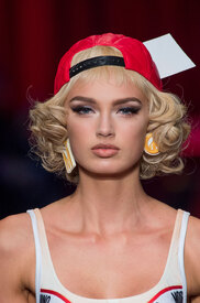 moschino-clpa-rs17-0340.jpg