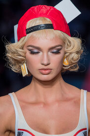 moschino-clpa-rs17-0345.jpg
