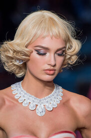 moschino-clpa-rs17-0576.jpg