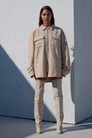 19-yeezy-spring-2017-rtw.jpg